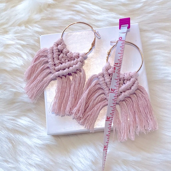 New Pretty Chiffon Pink Boho Featherweight Macrame Hoop Earrings Hypoallergenic - Picture 4 of 16
